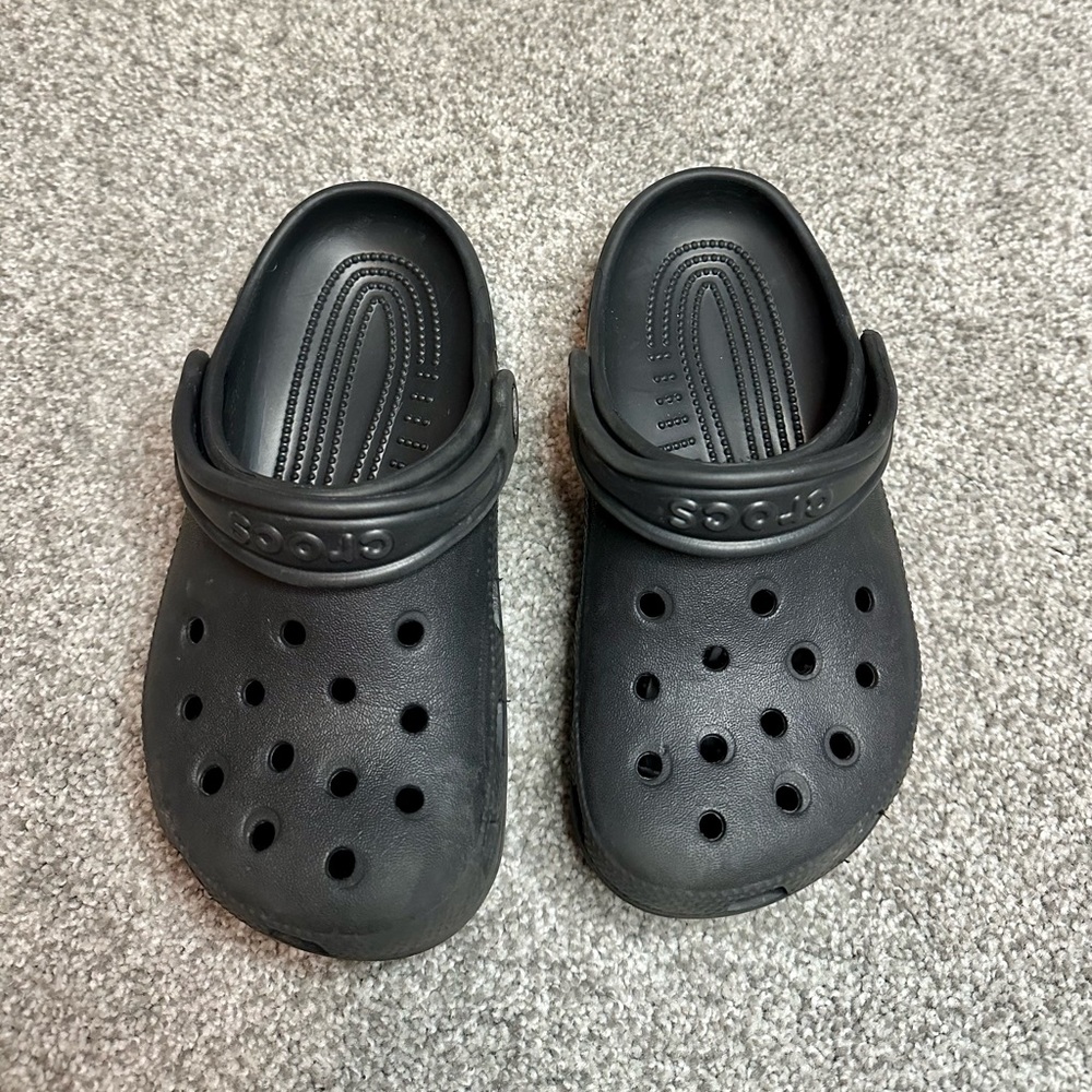Black Youth Crocs Size 1J